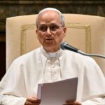 Papa Leone XIV, l'urto delle aspettative tra icone anti Trump e guardiano del dogma