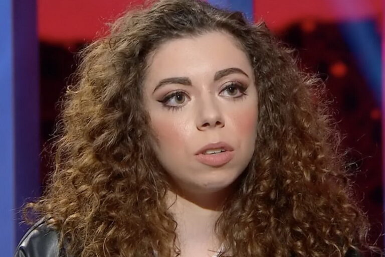 Quando la banana su Instagram diventa terapia: il caso Asia Vitale e il mito dei 9k al mese su OnlyFans